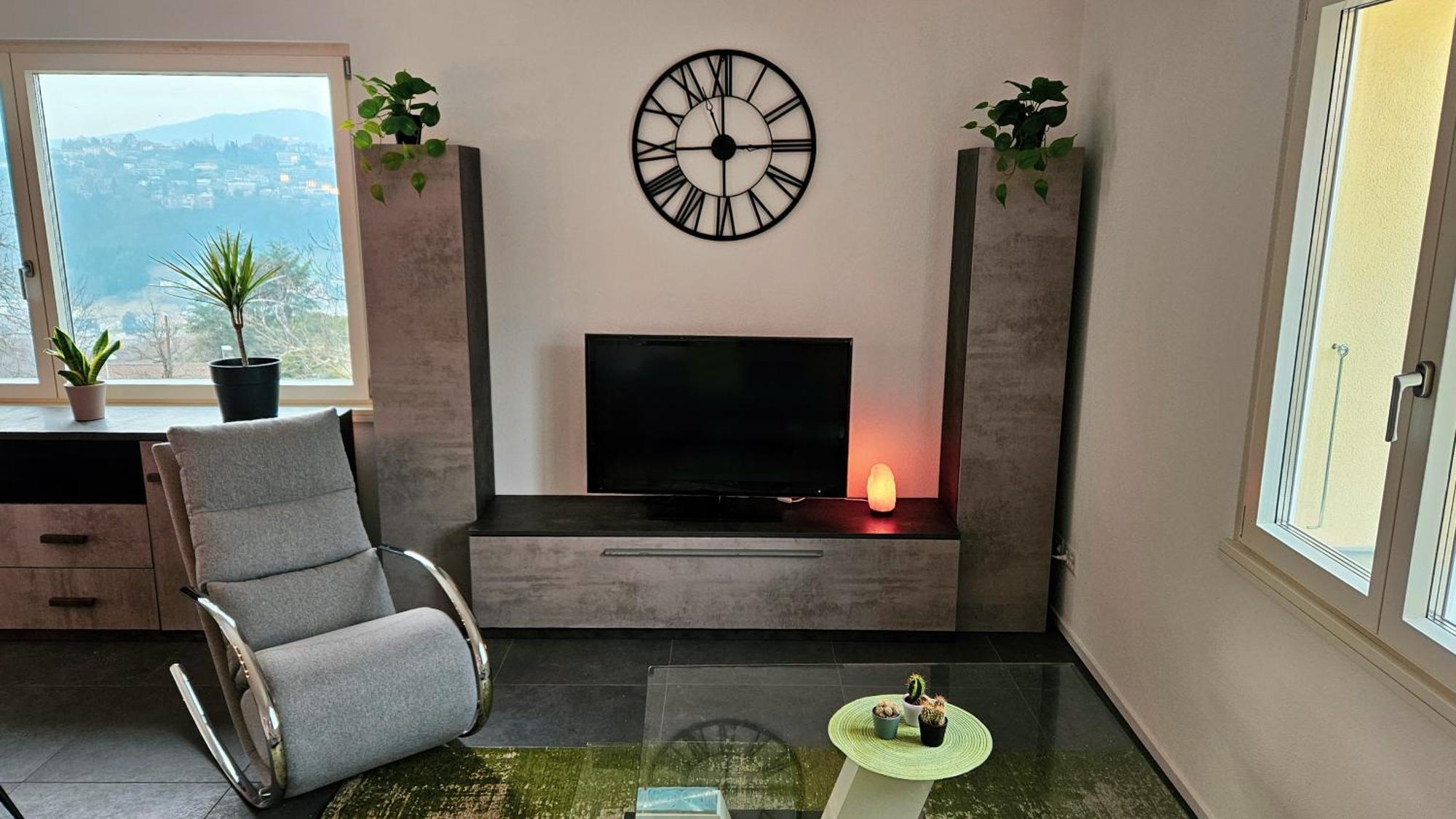 Bellavista Apartment With Free Parking ルガーノ エクステリア 写真